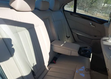 2014 Mercedes-Benz E 350 z USA, uszkodzony, nr VIN WDDHF5KB3EA996625